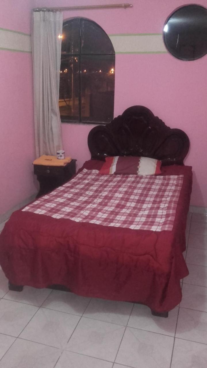 Tulcán Hostal Lesly Salome מראה חיצוני תמונה